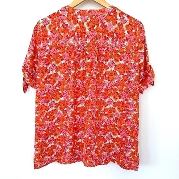 Cynthia Rowley top with v-neck and short sleeves, loose fitting, floral print - Picture 6 of 10